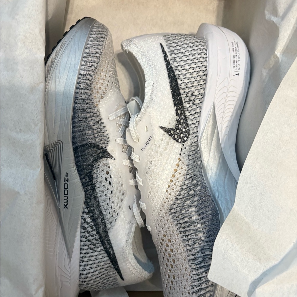 Women’s nike zooms vaporfly next% 3